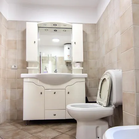 Urban Oasis Center Apartman Tirana