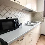 Urban Oasis Center Apartment *